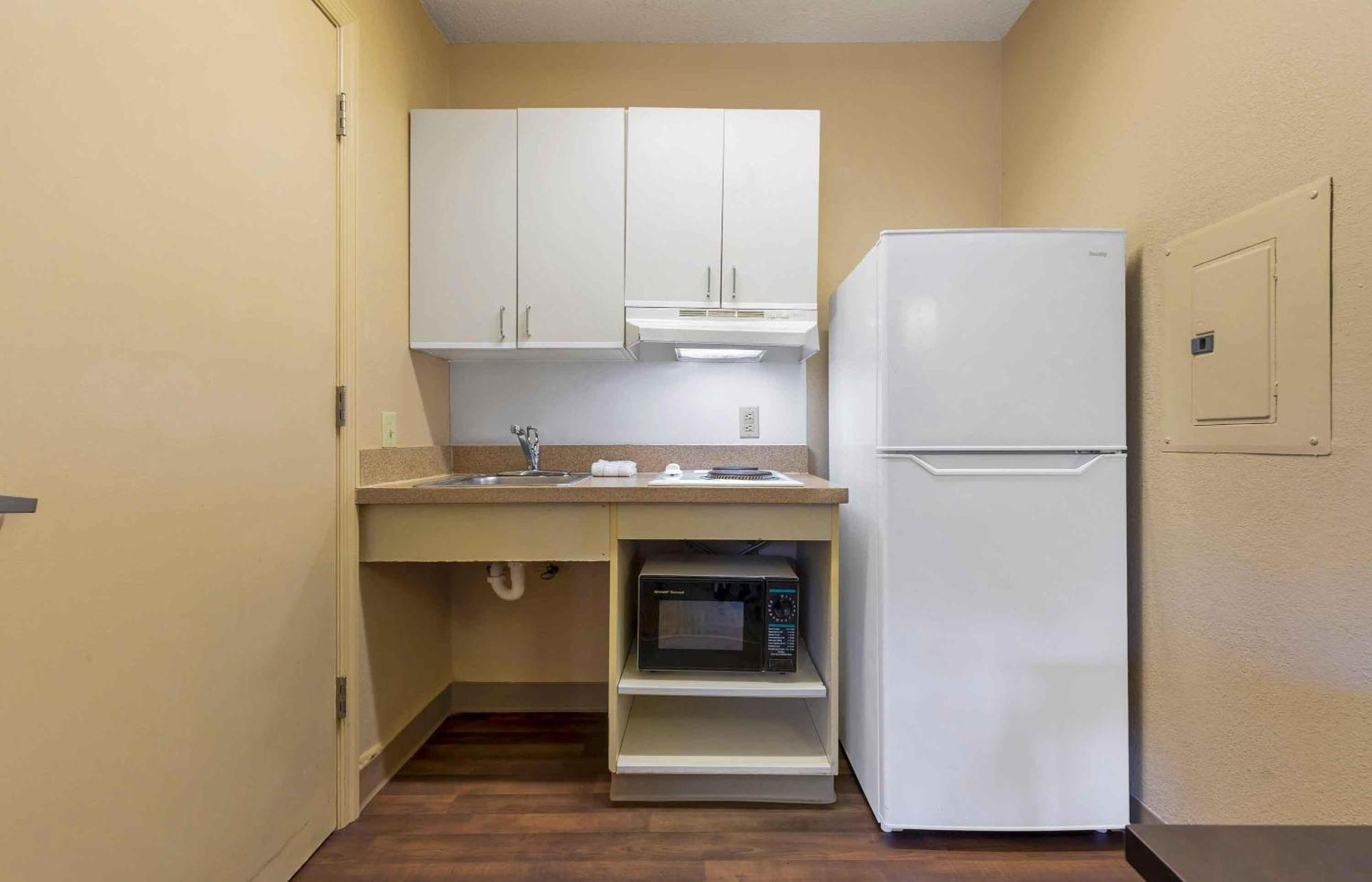 Extended America - - West - Interstate 126 Hotel 2*