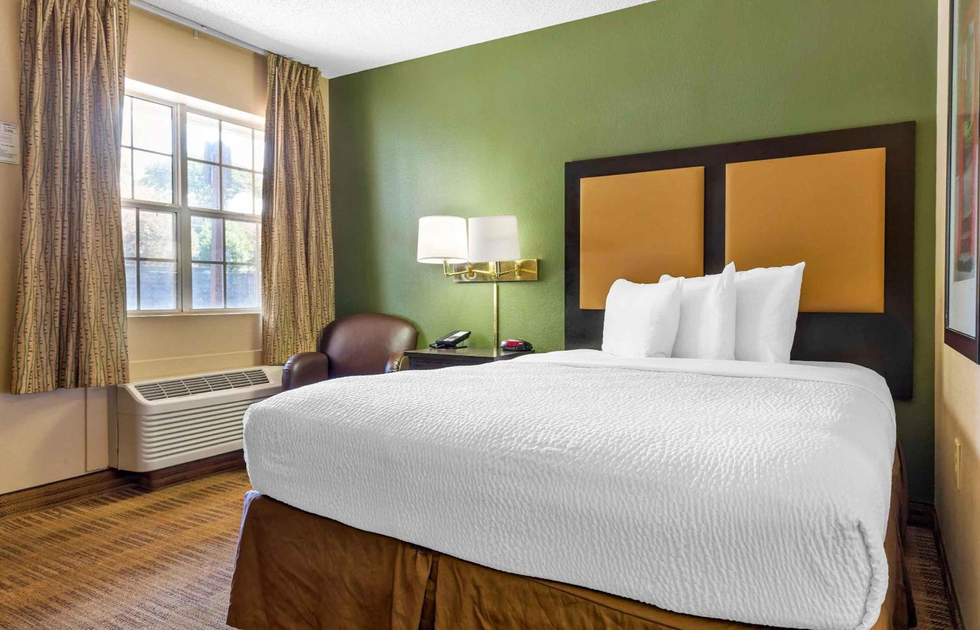 Extended America - - West - Interstate 126 Hotel